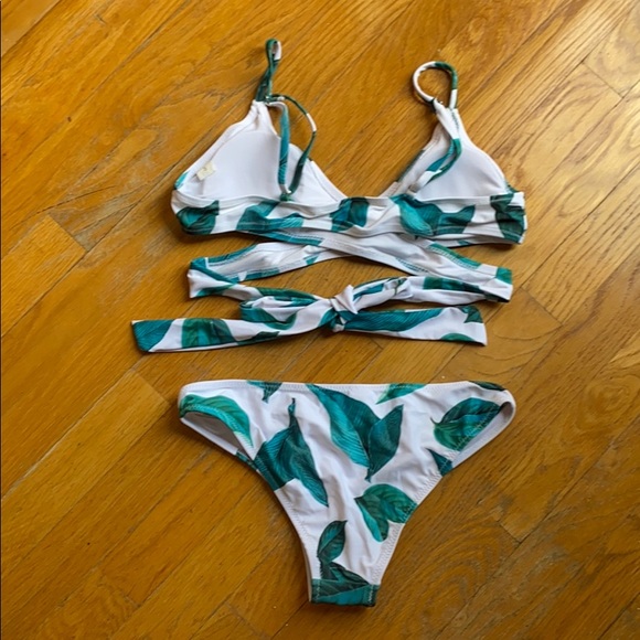 Cupshe Bikini Set - Picture 2 of 4